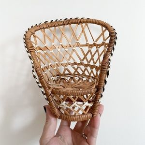 Mini wicker peacock chair